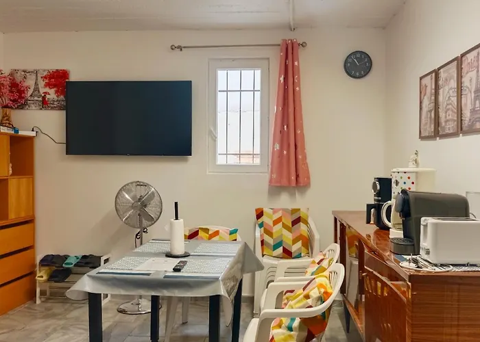 Bienvenue A Paris - Appartement Confortable, Grande Terrasse Privee Au Calme, Parking Gratuit